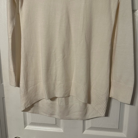 New York and Company Hi Lo Crocheted Accent Pullover Sweater - Picture 3 of 14